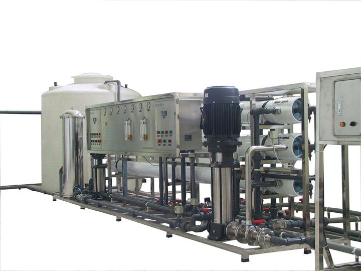 貴州礦泉水設(shè)備，山泉水制取系統(tǒng)設(shè)備