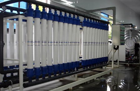 小型桶裝礦泉水生產(chǎn)設(shè)備，礦泉水設(shè)備廠家直銷(xiāo)